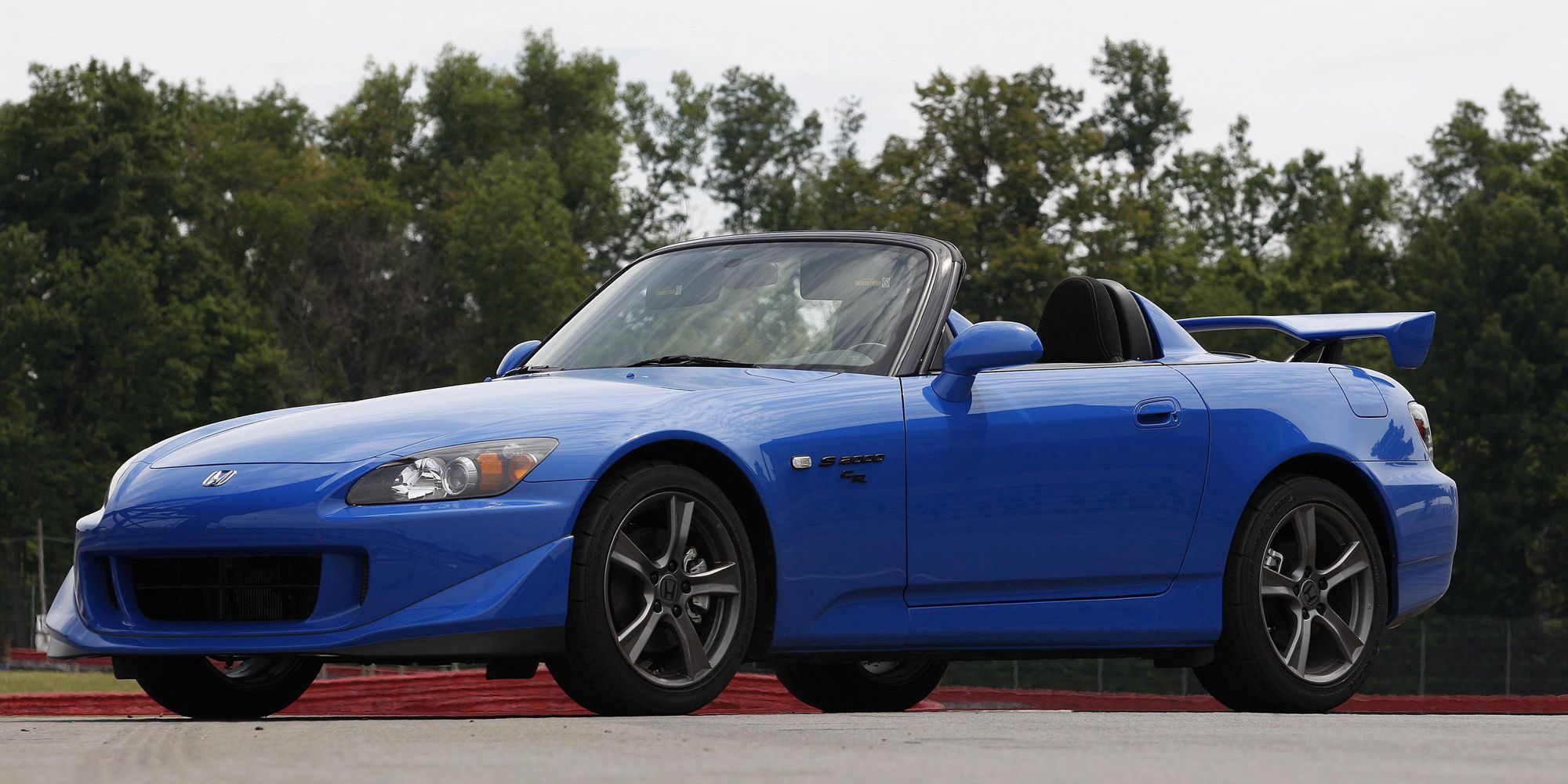 Front 3/4 view of the S2000 CR