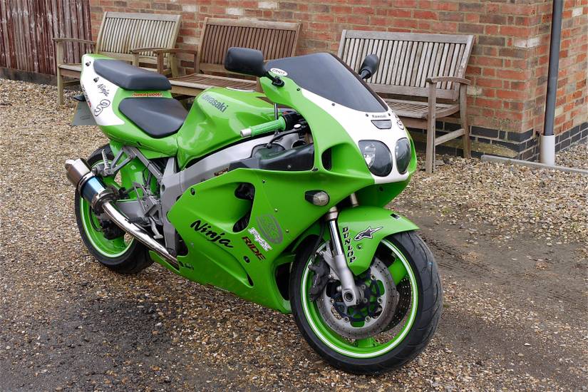 10 Things You Need To Know Before Buying A Kawasaki ZX-7R