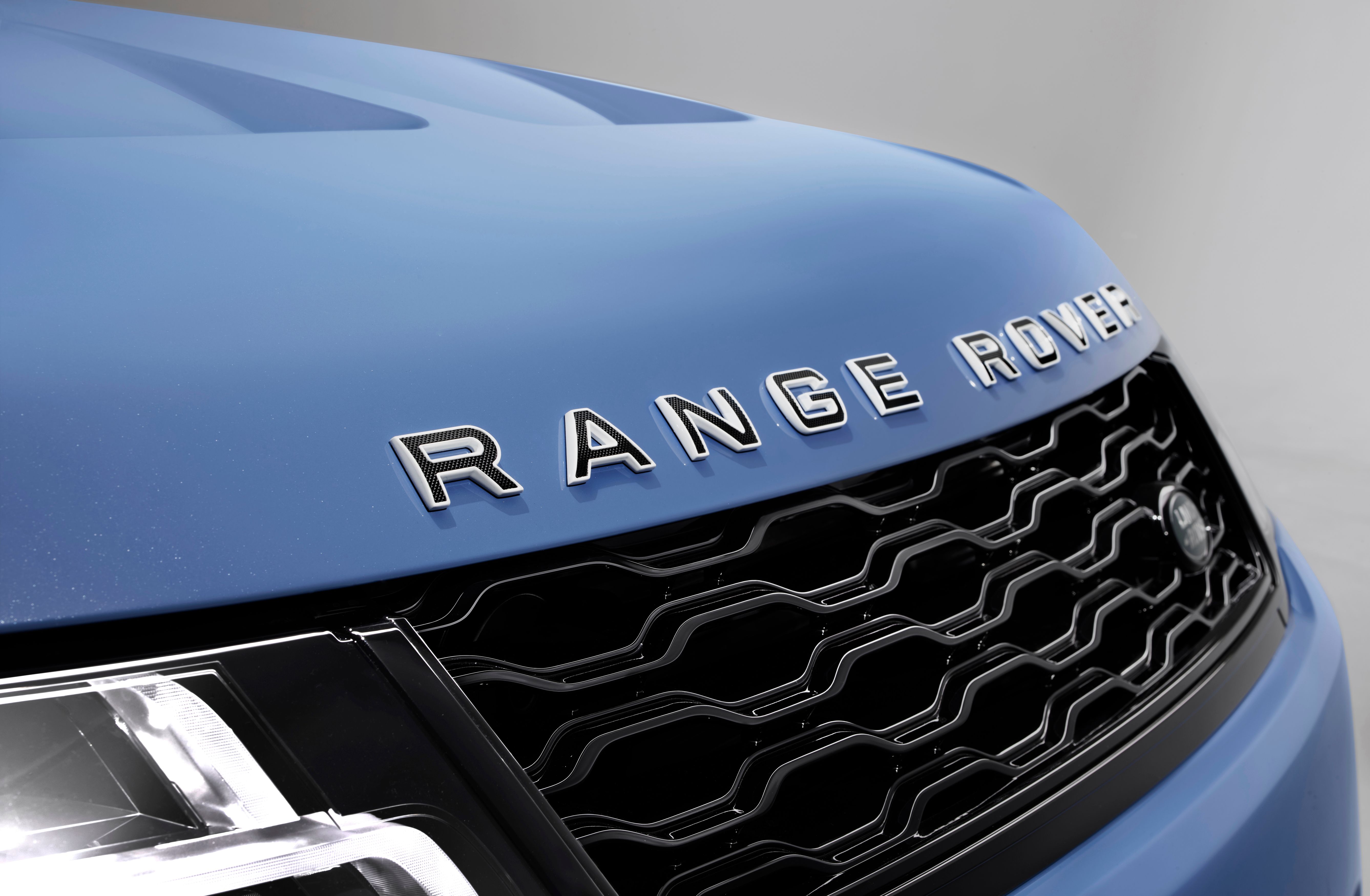 Land Rover Range Rover SVR Ultimate Edition Front Grille And Lettering Close Up