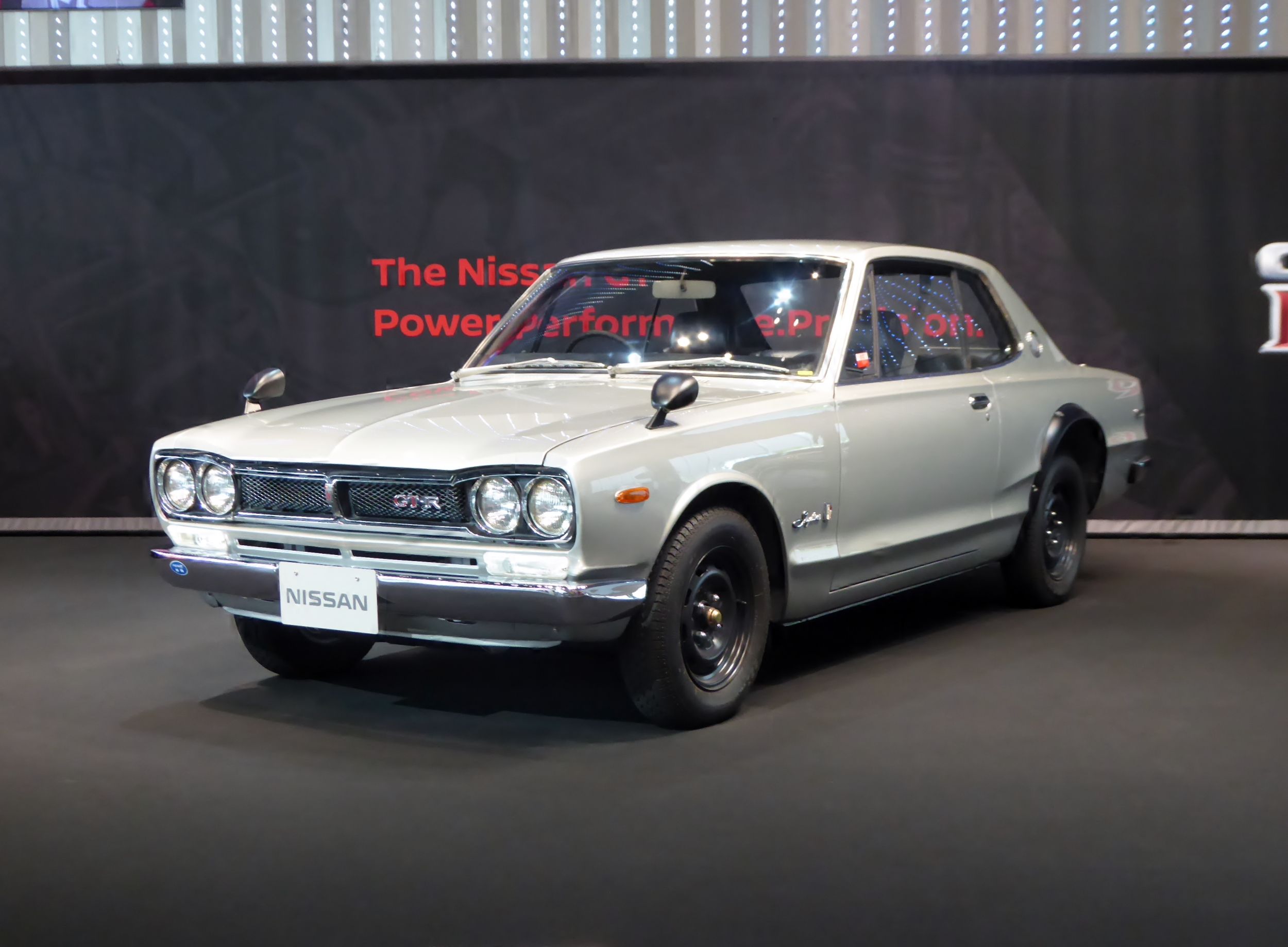Nissan_SKYLINE_2Door_Hard-top_2000GT-R_MY1972_(1)