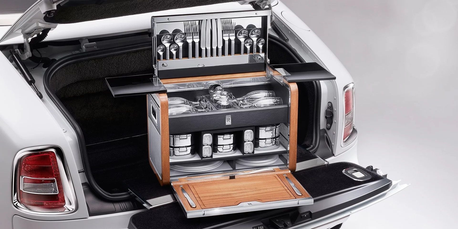 Louis Vuitton Motor Trunk For Antique Rolls Royce