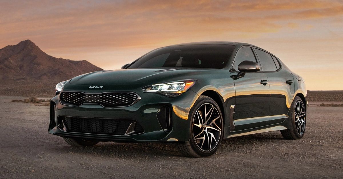 Here S What We Love About The Kia Stinger Gt2