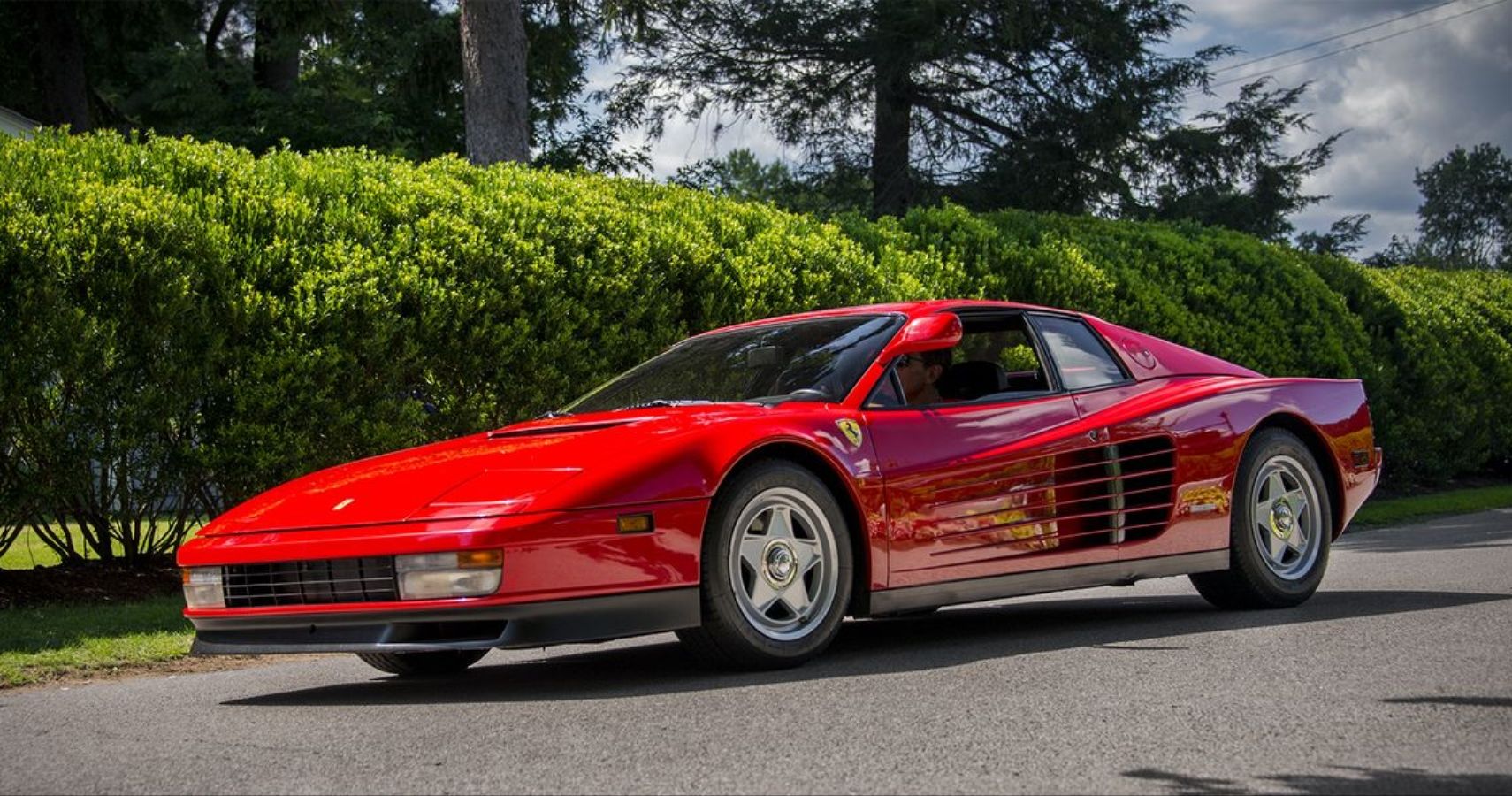 ferrari-testarossa-1_rsz.jpg