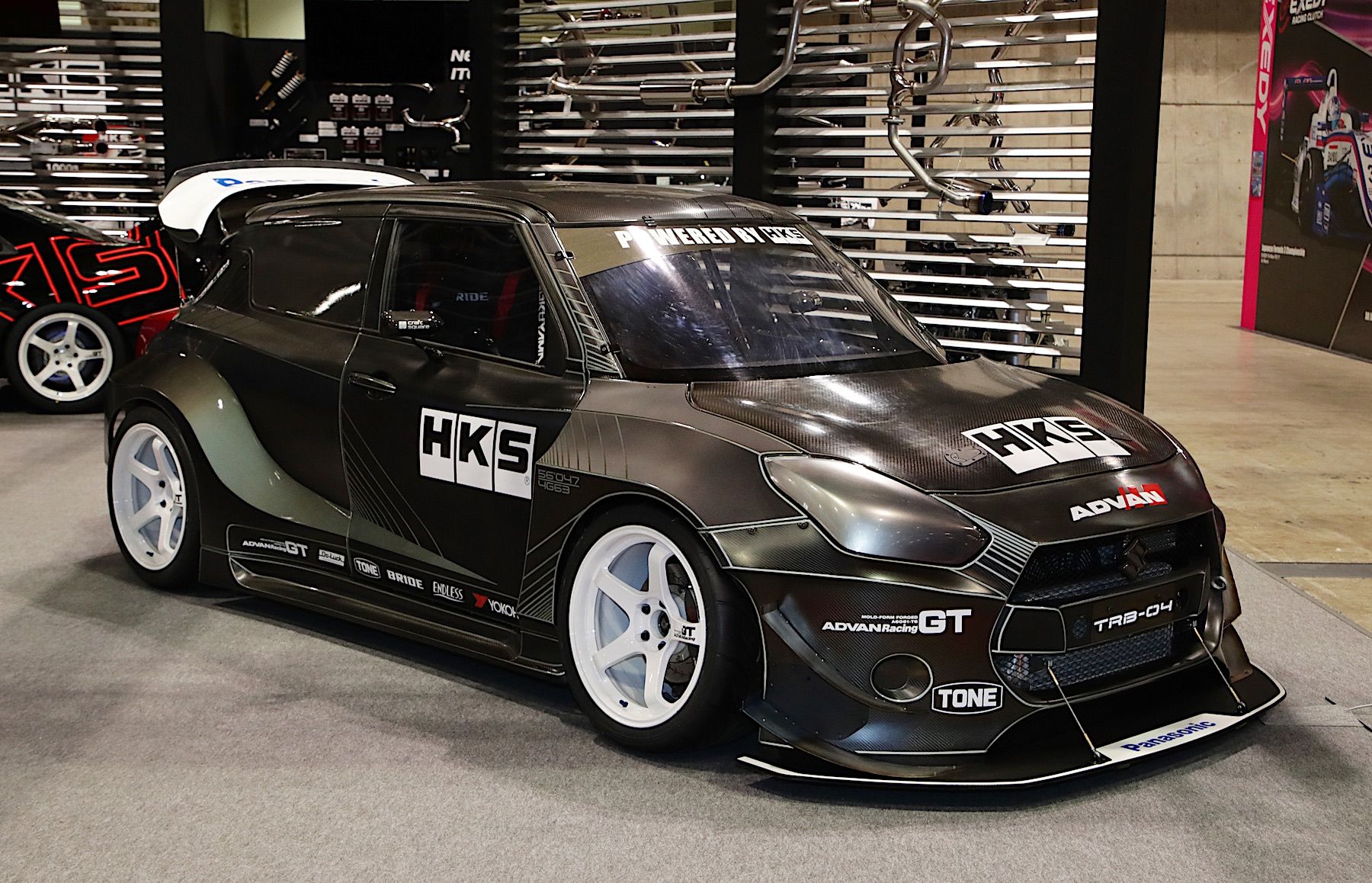 hks swift (tokyoautosalon)