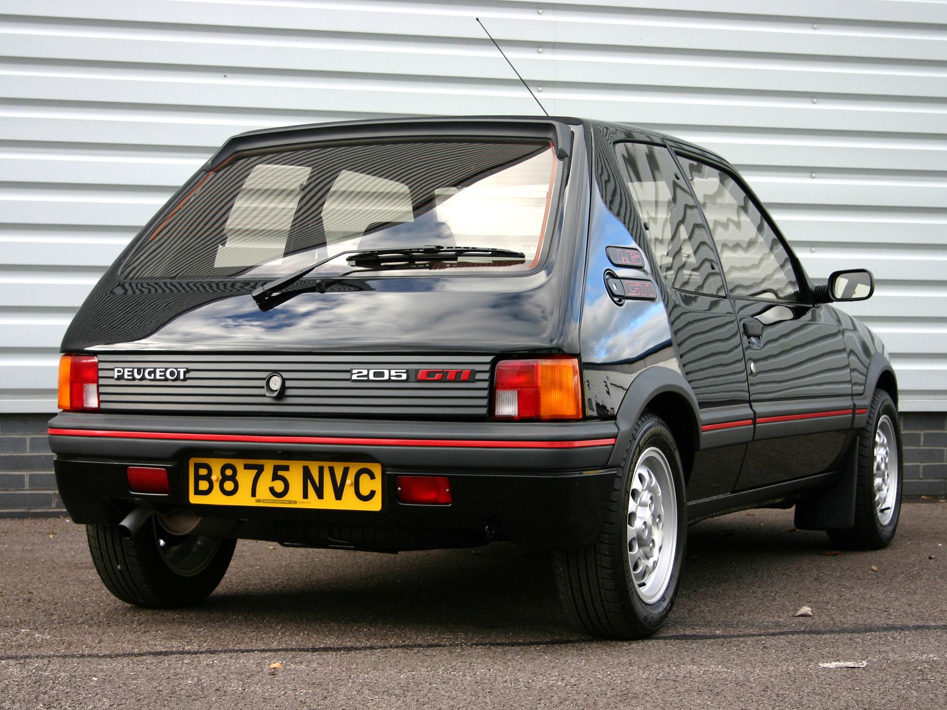 1984-Peugeot-205-GTI-002-1440