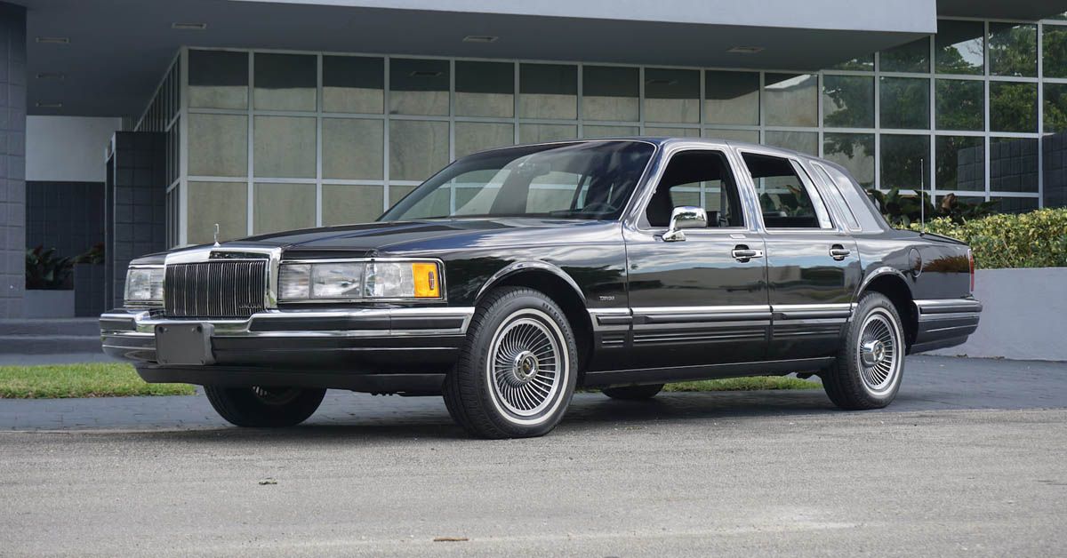 1990 Lincoln Town Car: Car of the Year