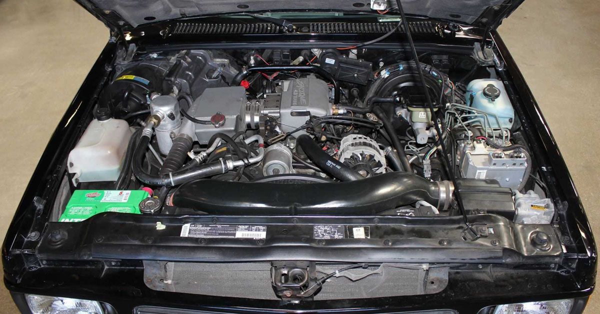 1991 GMC Syclone V6 Under The Hood 