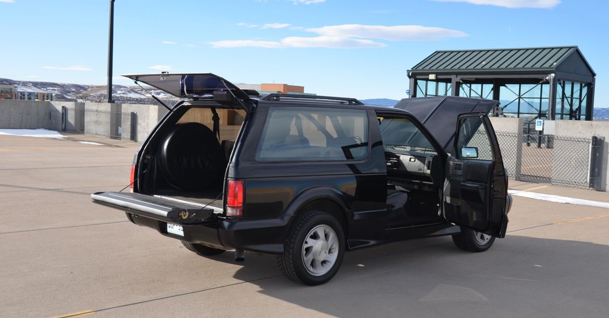 Black 1992 GMC Typhoon SUV