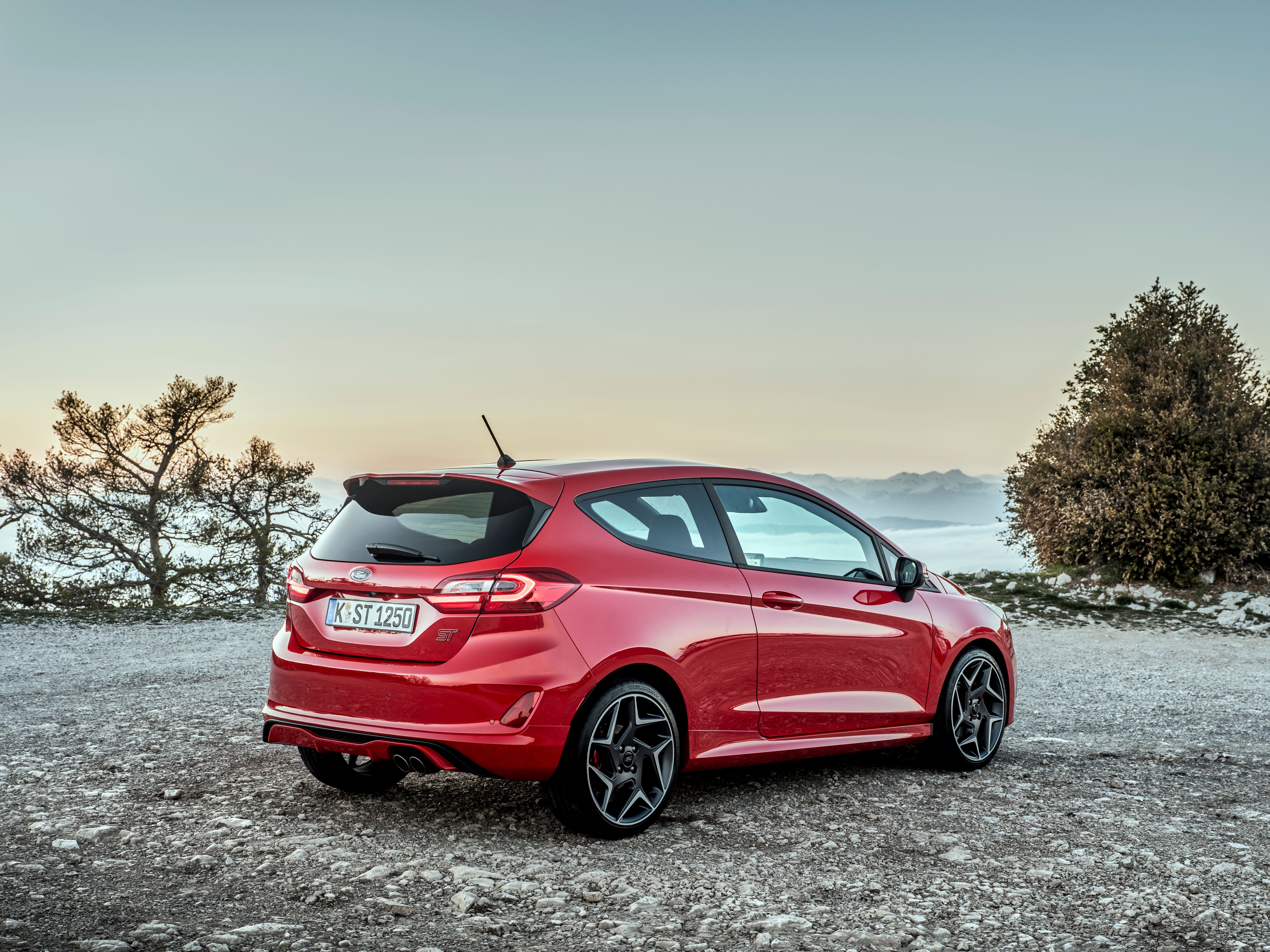 2021 Ford Fiesta ST, Red