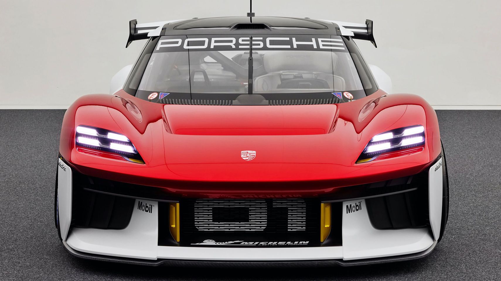 2021 Porsche Mission R front