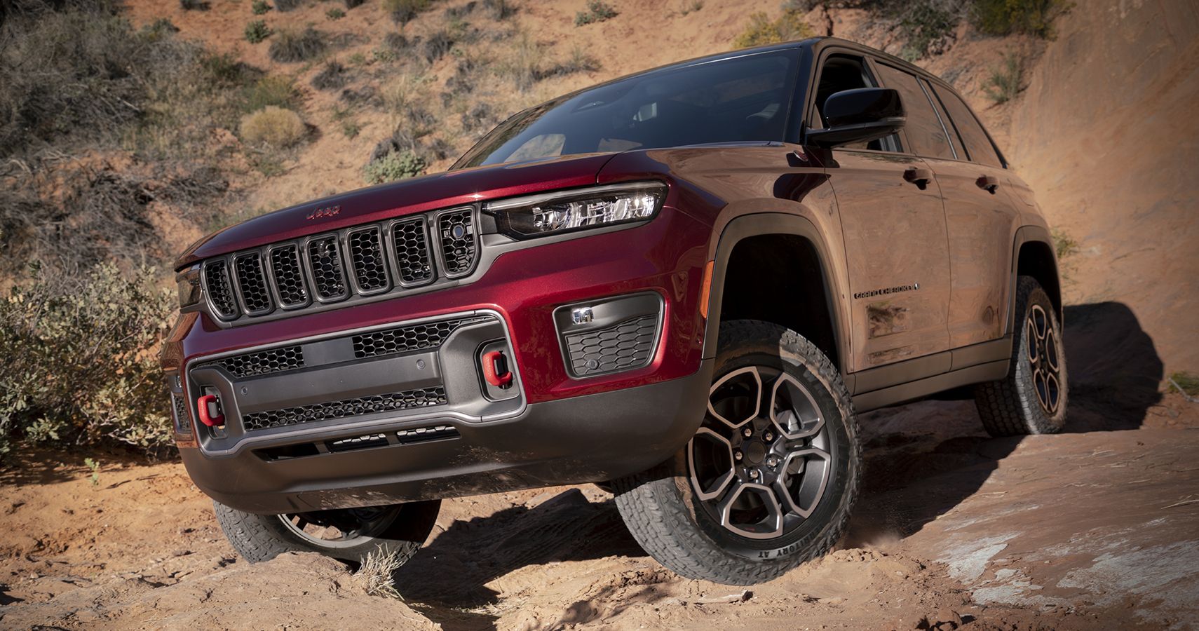 Jeep Introduces 2022 Grand Cherokees PlugIn Hybrid 4xe And New Trailhawk