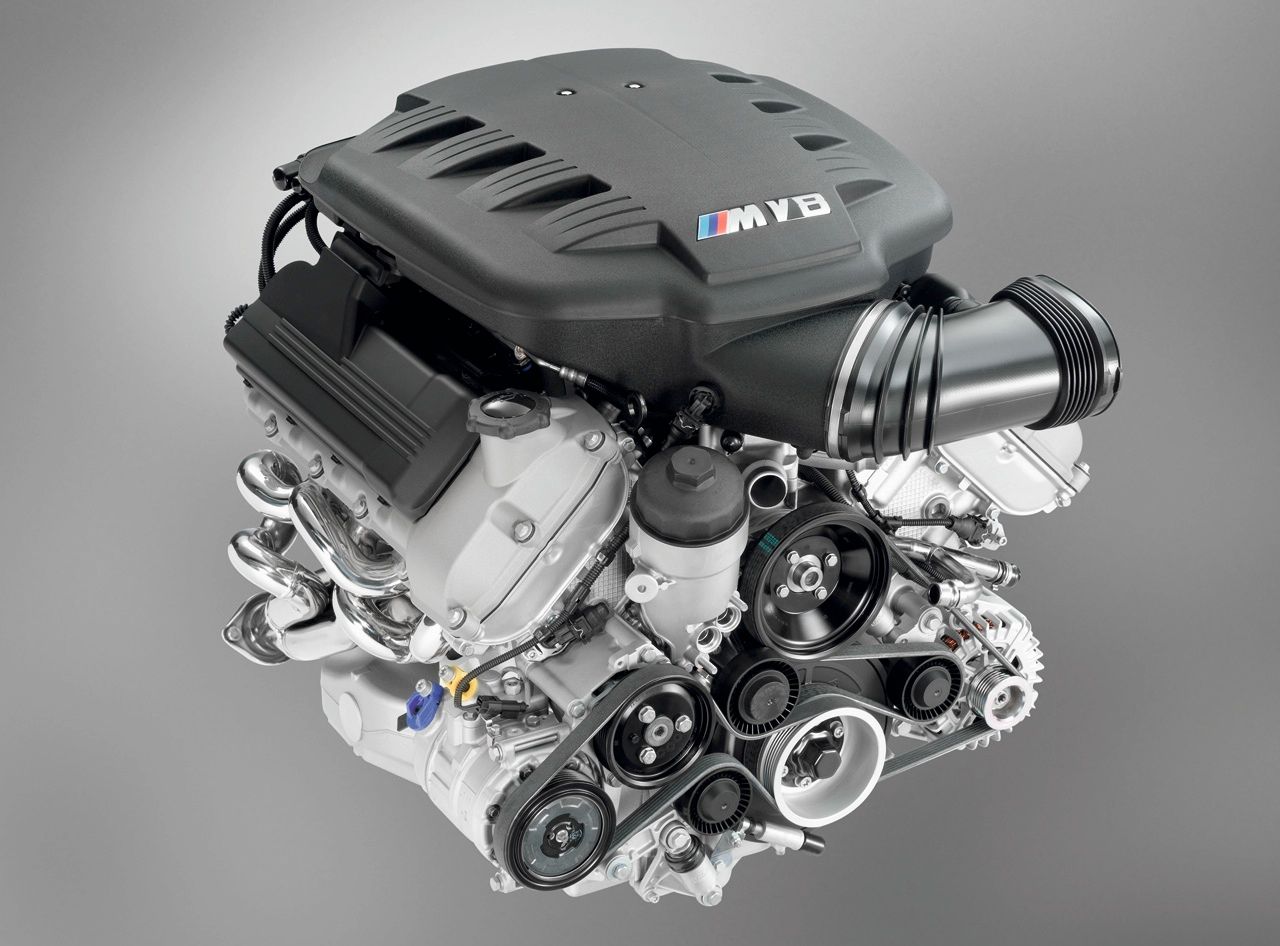 BMW-M3-S65-Engine