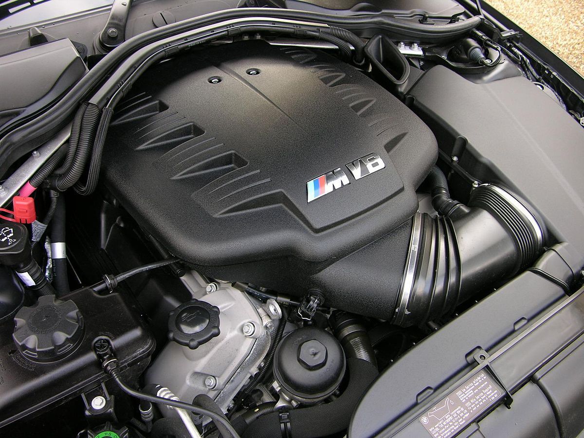 BMW S65B40 engine