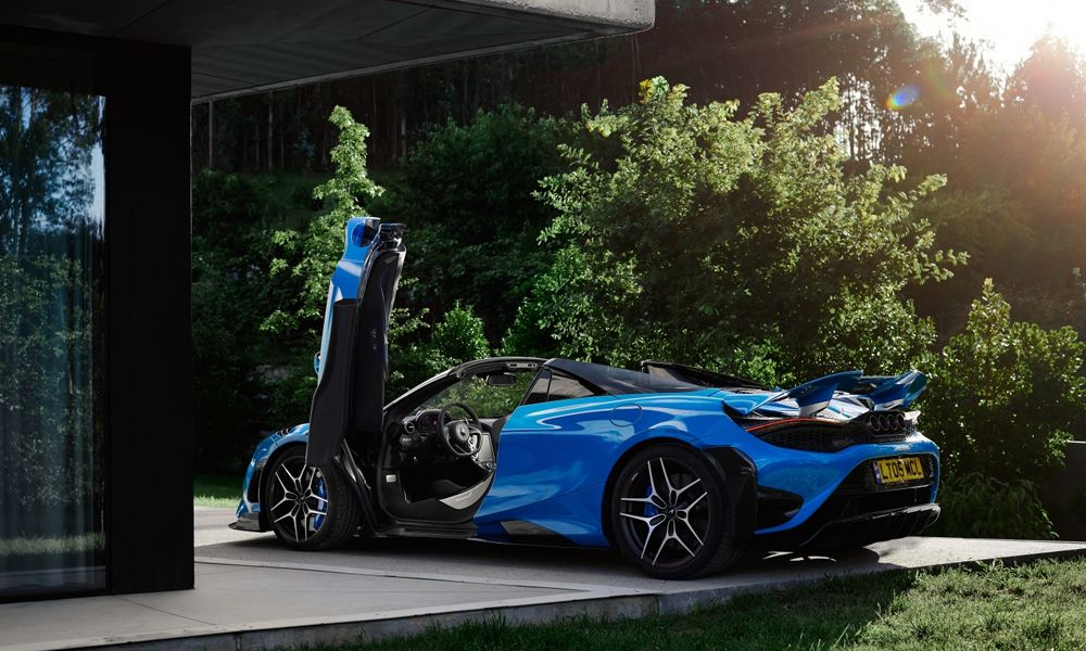 Blue McLaren-765LT-Spider-Lifestyle-Parked