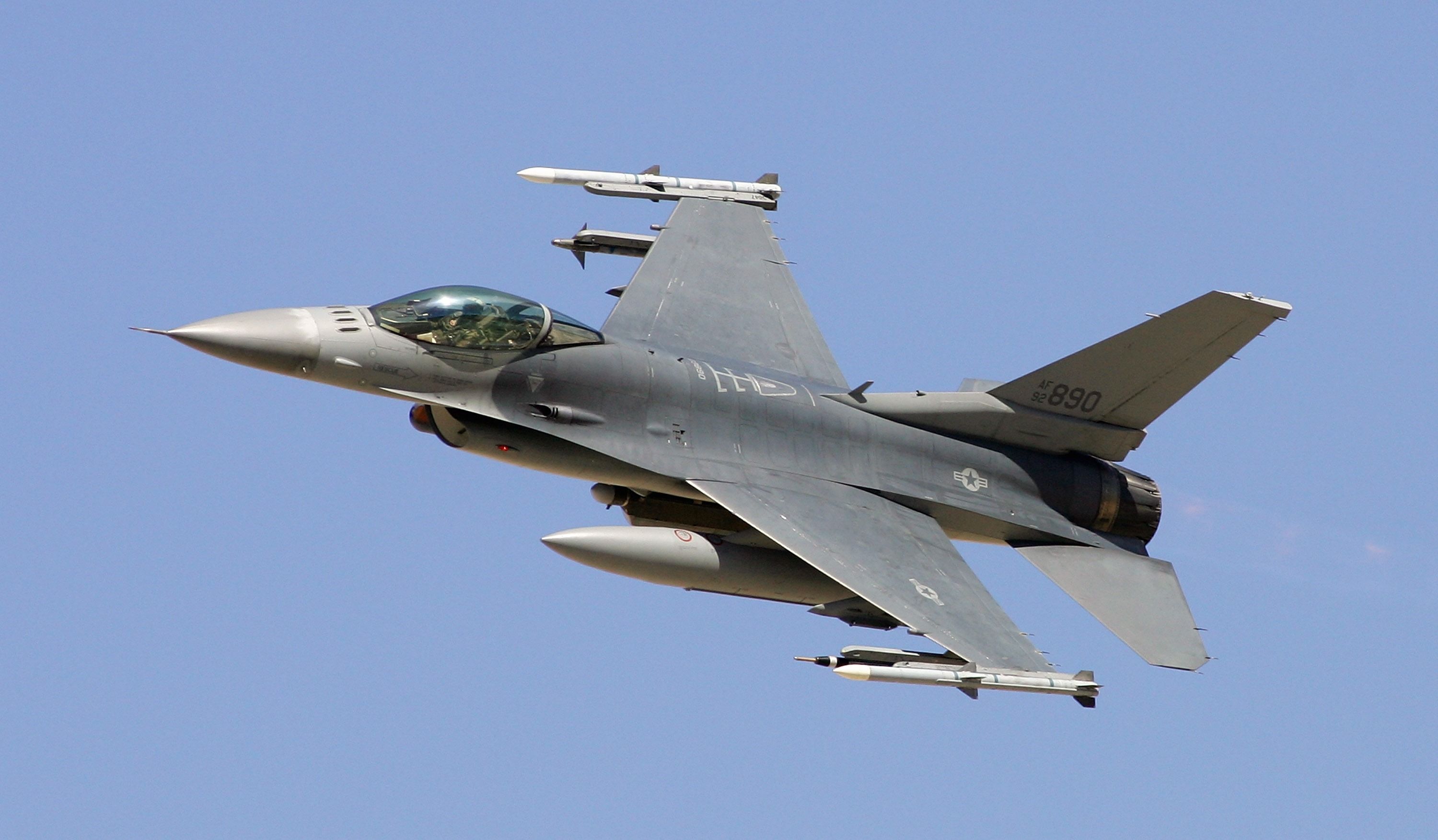 F-16-Fighting-Falcon