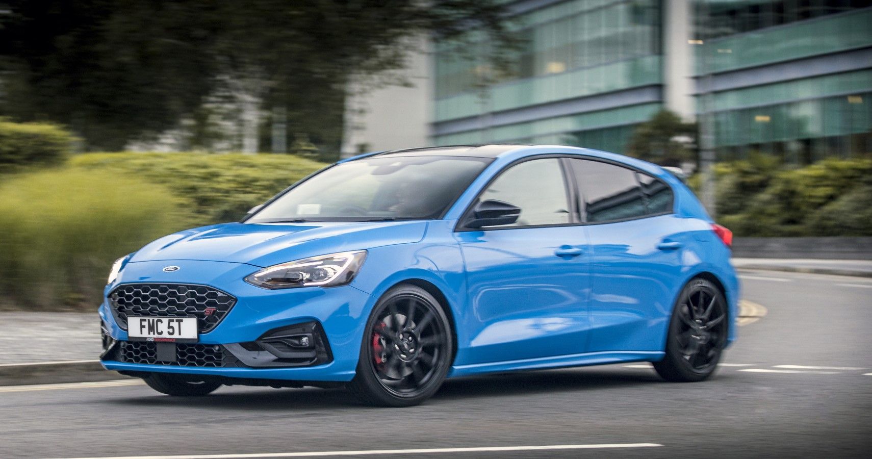 Ford Focus ST Edition front third quarter cornering view