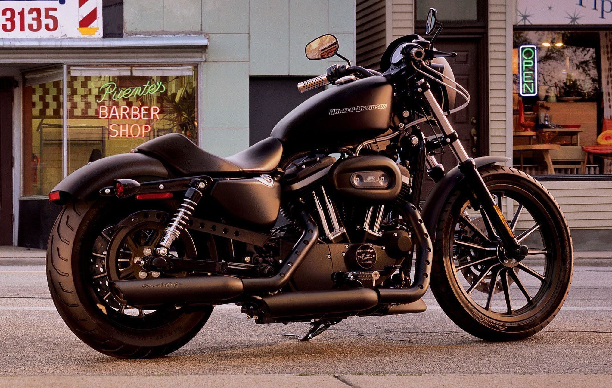 Harley-Davidson-Iron-883-4