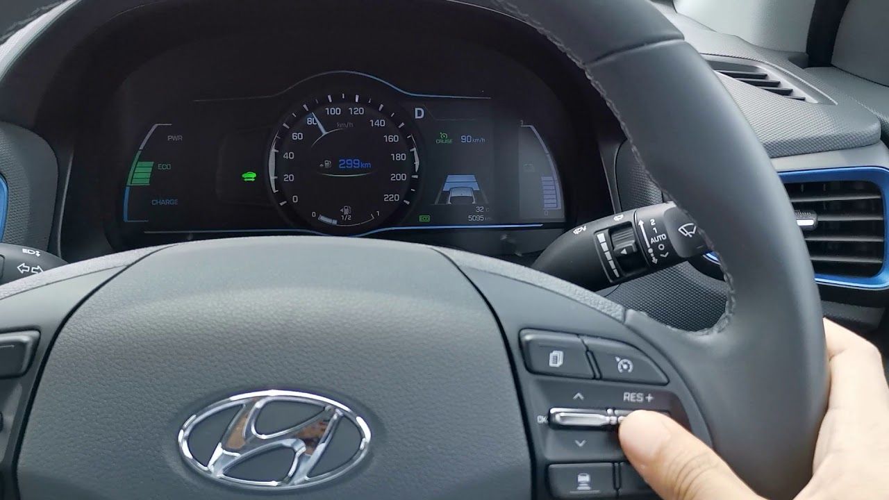 Hyundai Ioniq Smart cruise control