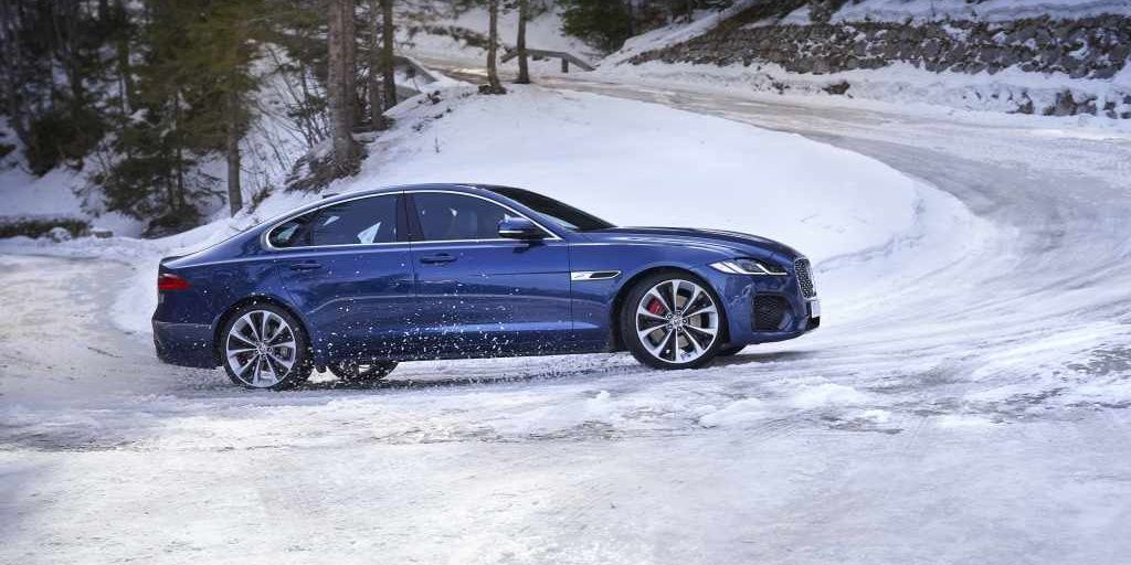 Jaguar XF Snow