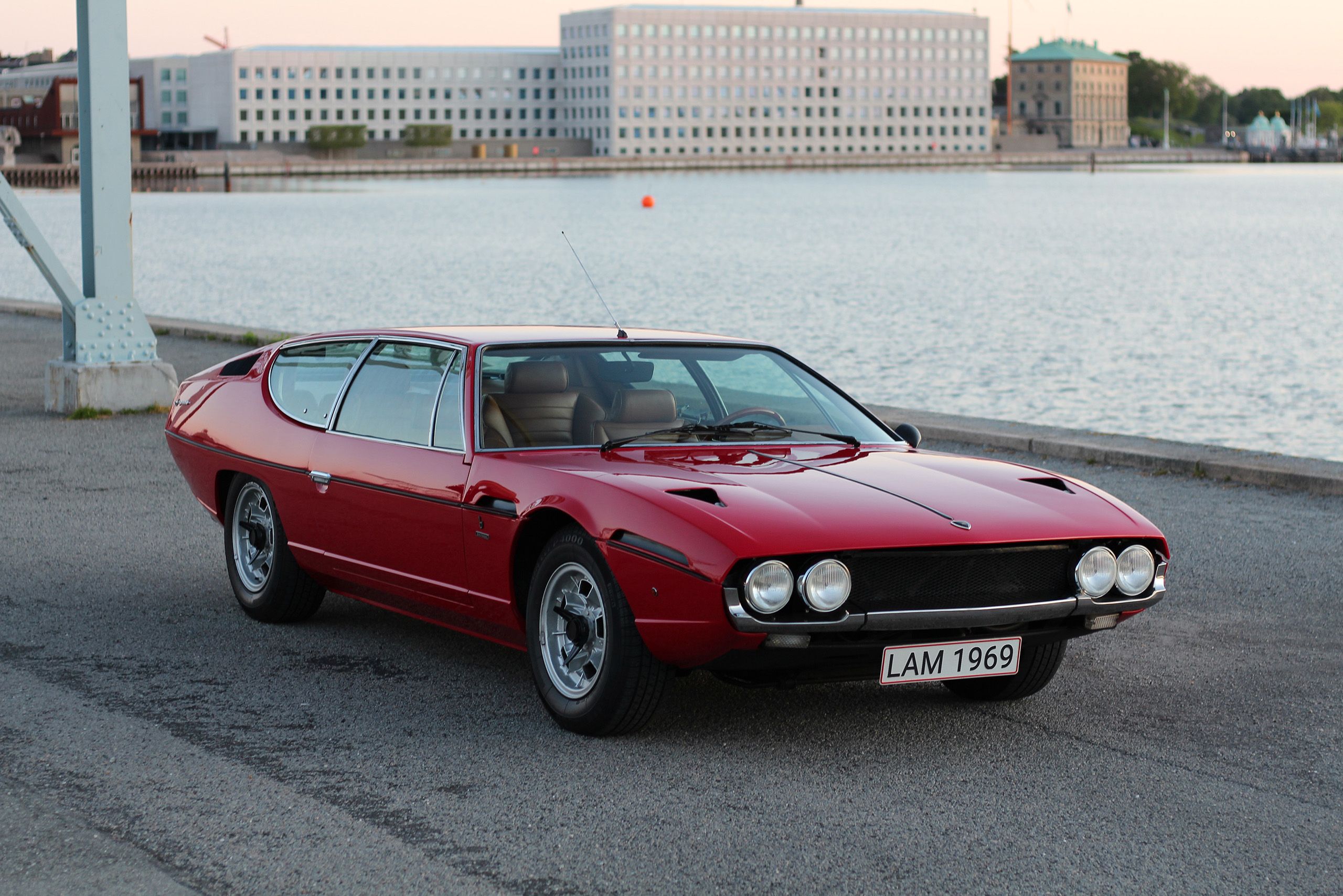 Why The Lamborghini Espada Needs To Be Revived