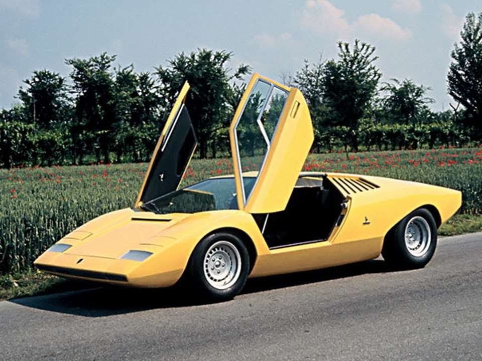Red-1974-Lamborghini-Countach-1