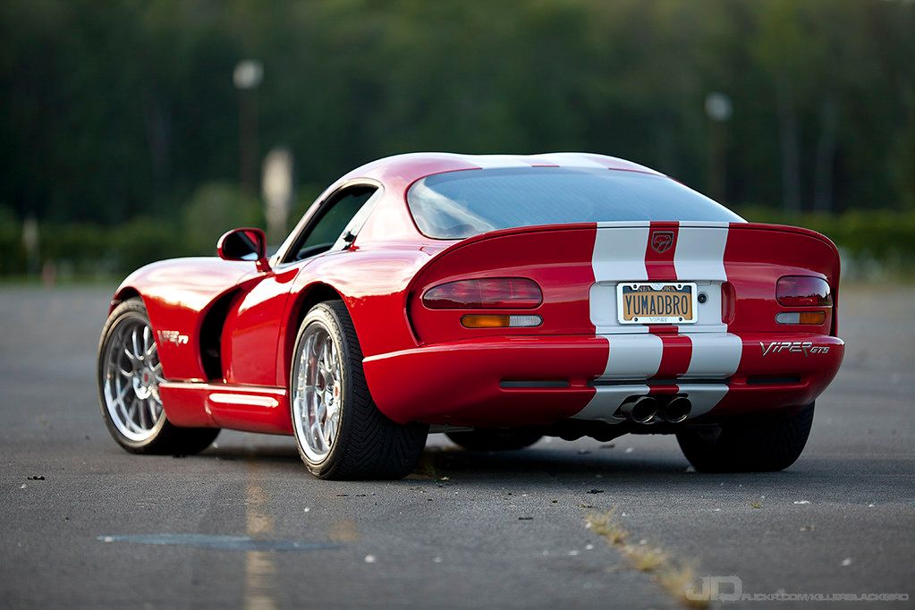 Red And White Stripes 1997 Dodge Viper GTS Rear View 