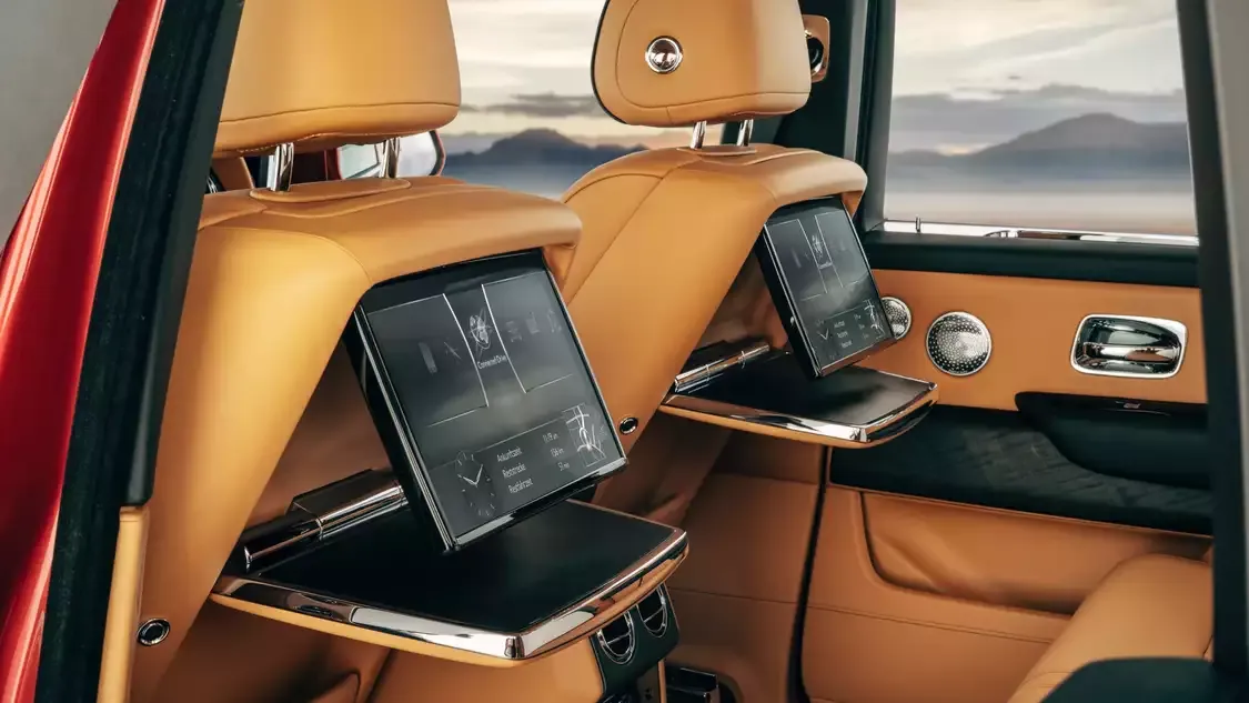 Rolls-Royce Cullinan Seatback Screens