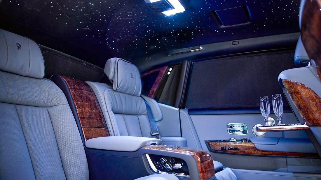 Luxury Car Interiors: Ultimate Comfort and Elegant Design Trends