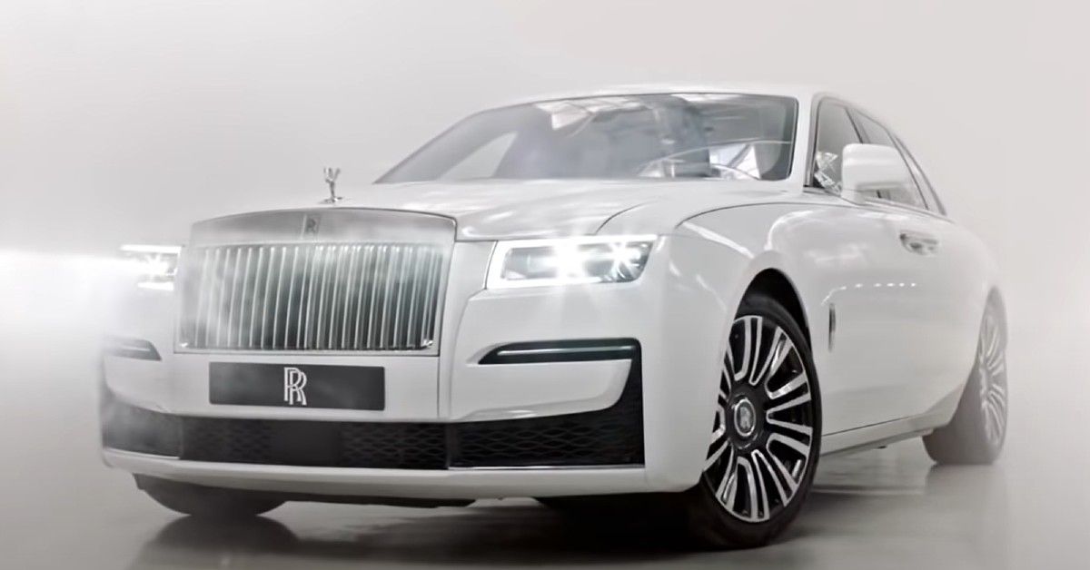 Here's What We Know About The 2022 Rolls-Royce Dawn