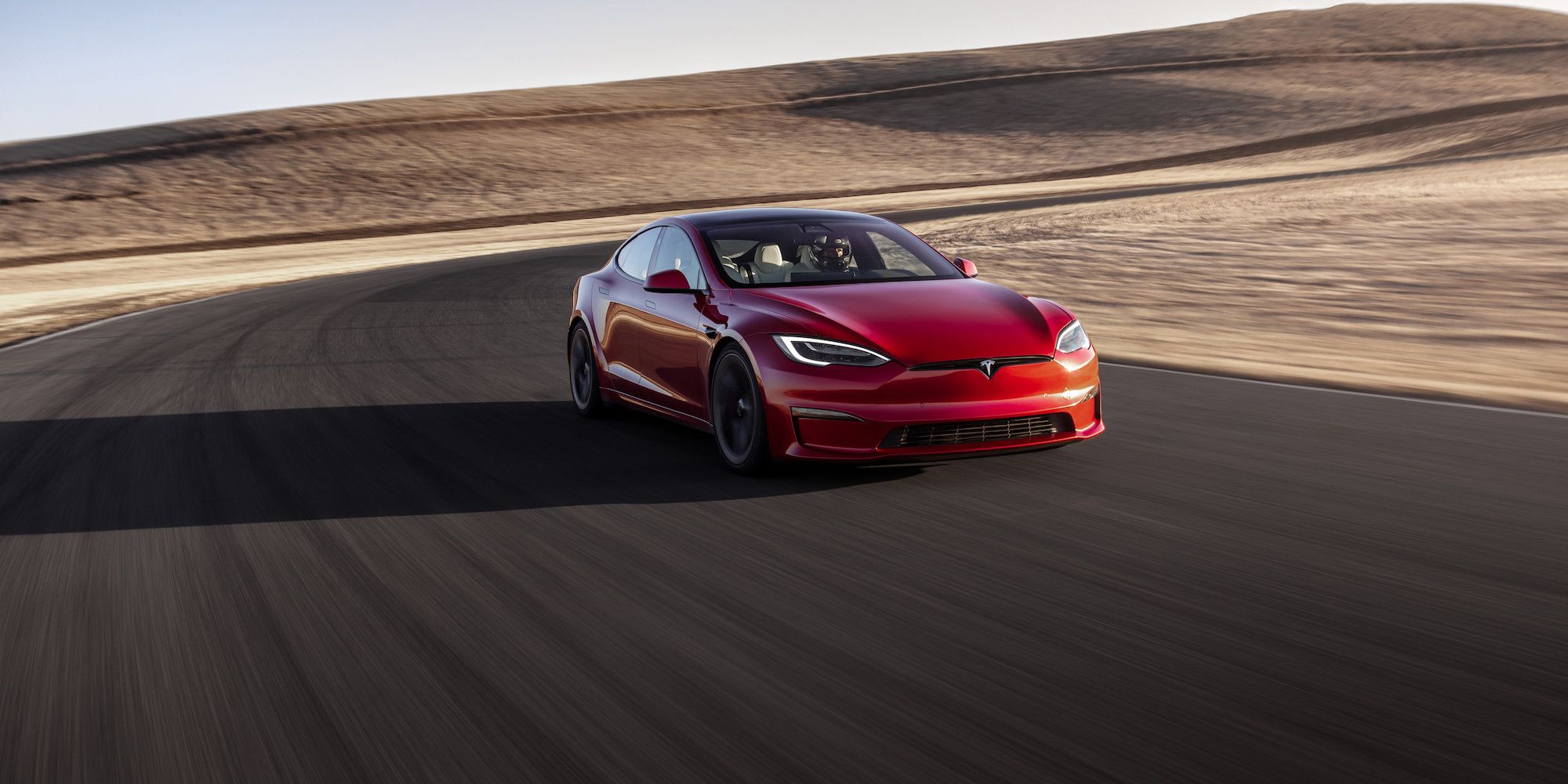 Tesla Model S Plaid - race track