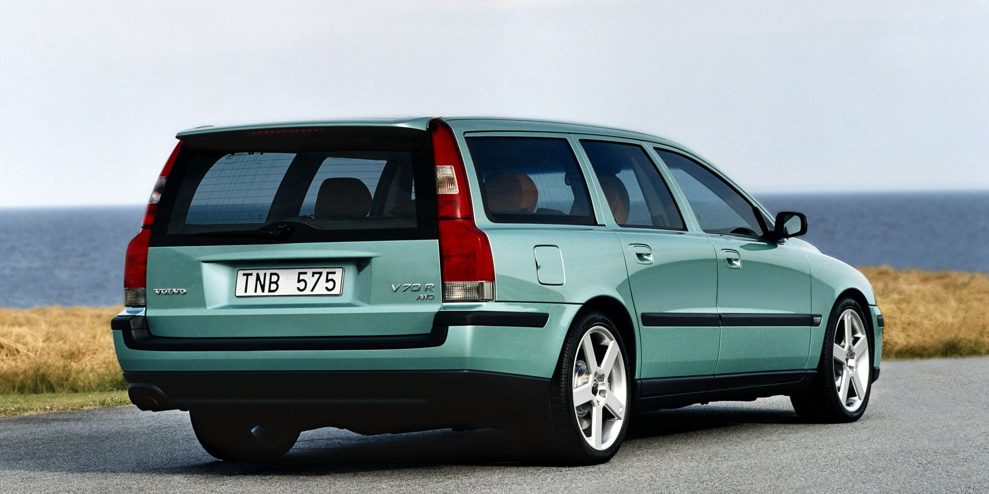 The rear of the V70 R