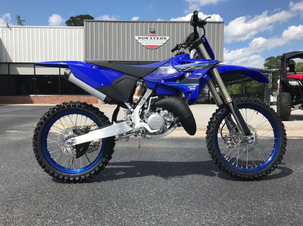 Yamaha YZ125 in front of dealership