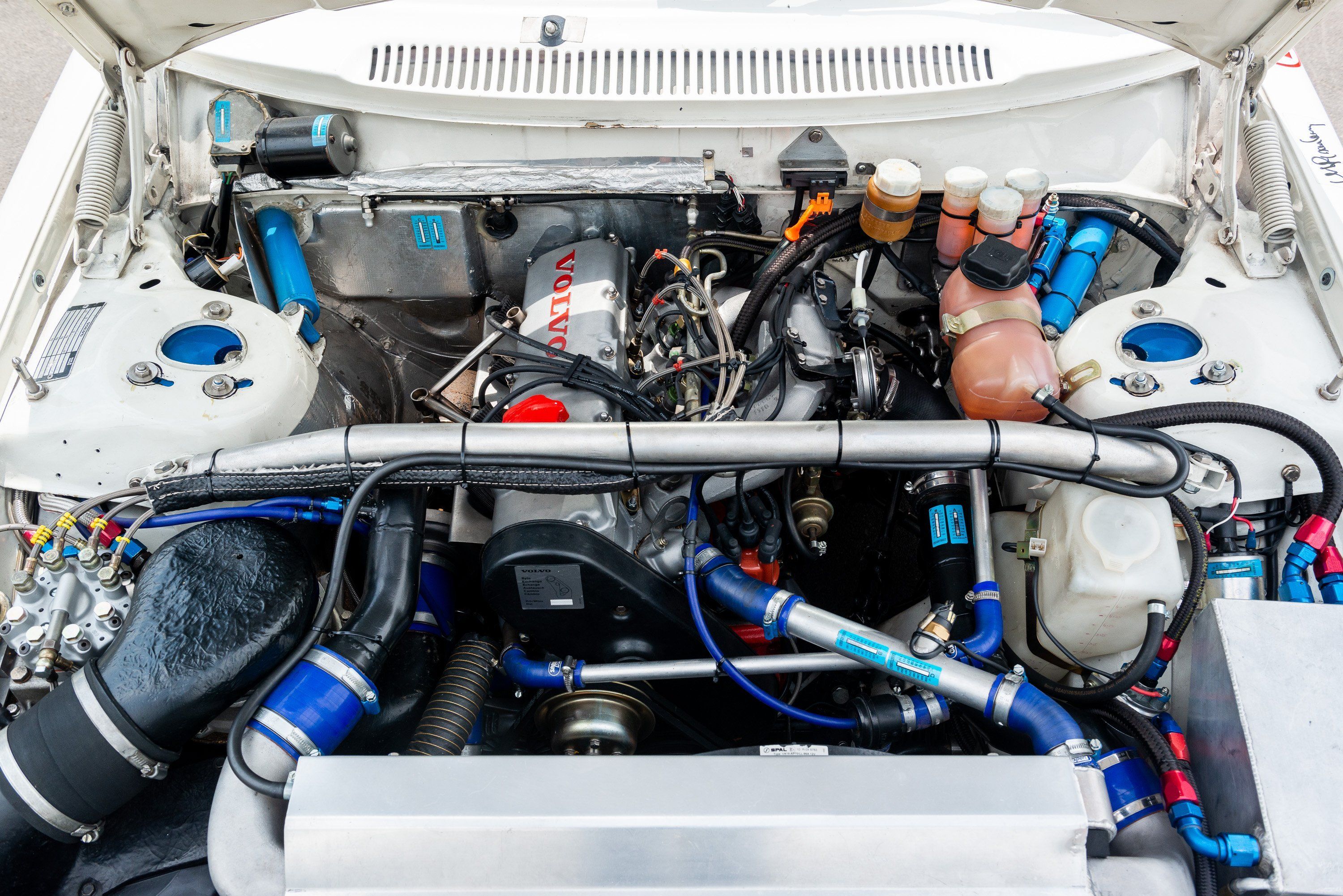 10 Reasons Why The Volvo 240 Was Awesome