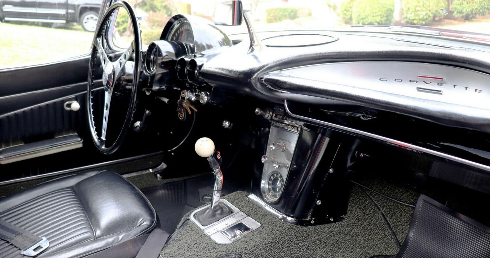 1962 Chevrolet Corvette Roadster interior
