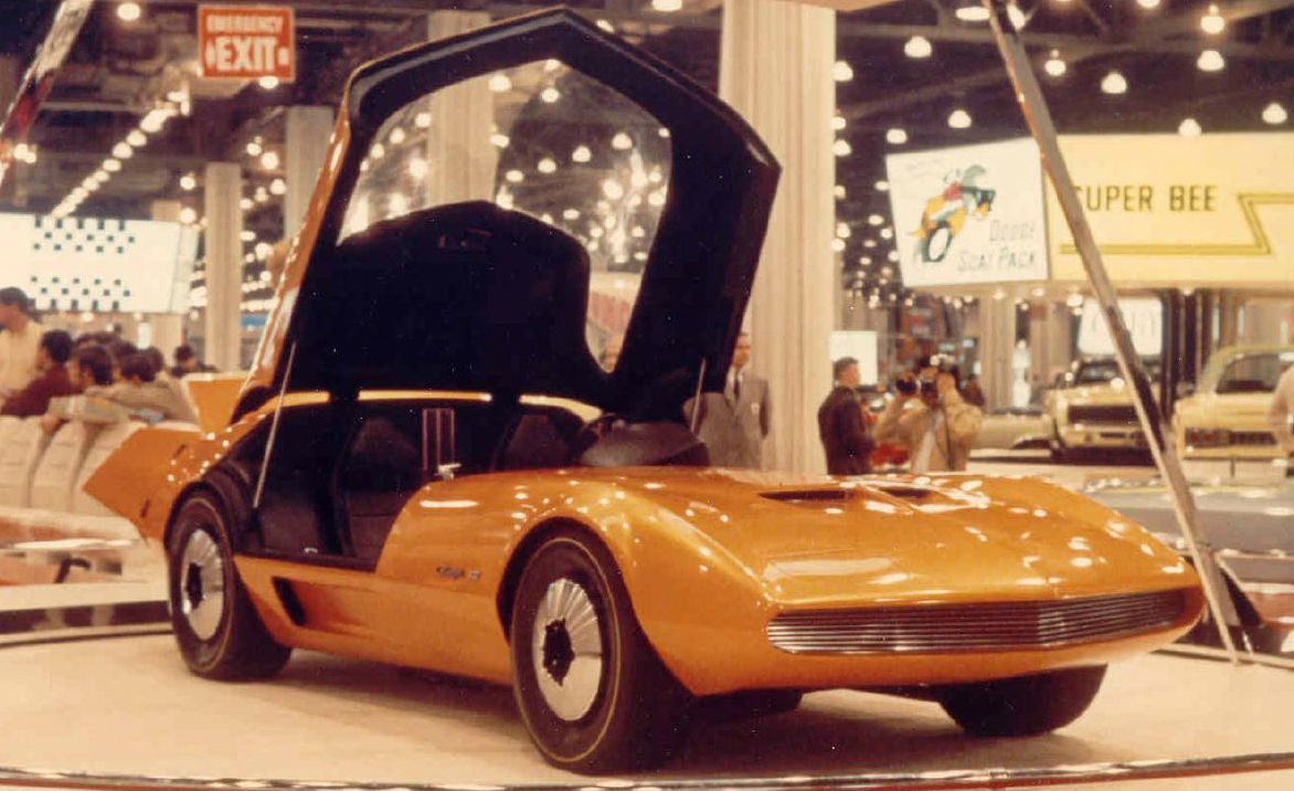 1968_Dodge_Charger-III_Concept_motor-show_via car & driver