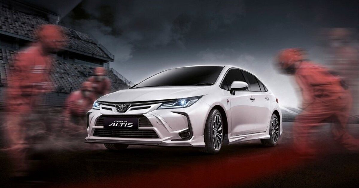 Toyota Corolla Altis Nürburgring Edition front third quarter view