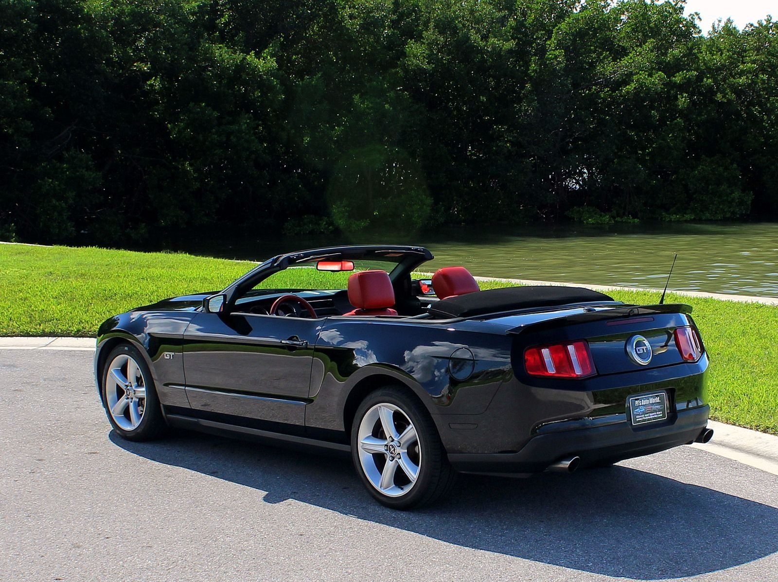 2010 ford mustang gt convertible