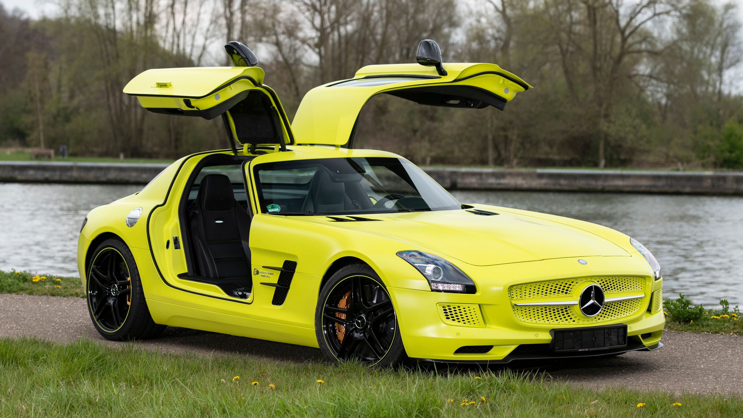 2013-mercedes-benz-sls-amg-coupe-electric-drive-