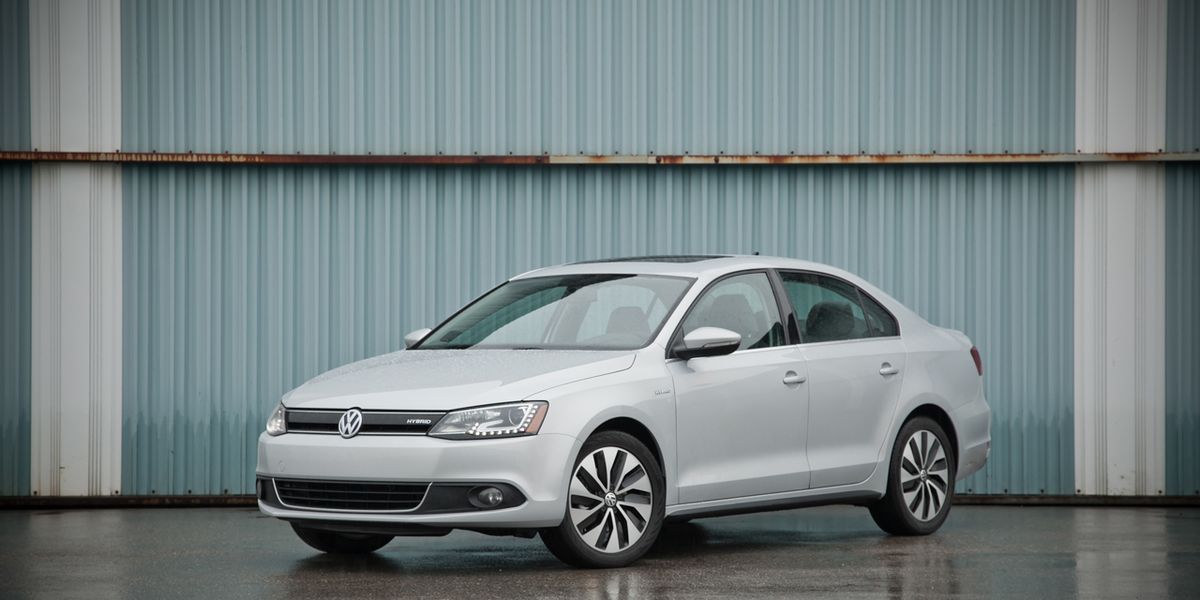 2013-volkswagen-jetta-hybrid-test-review-car-and-driver-photo-491198-s-original