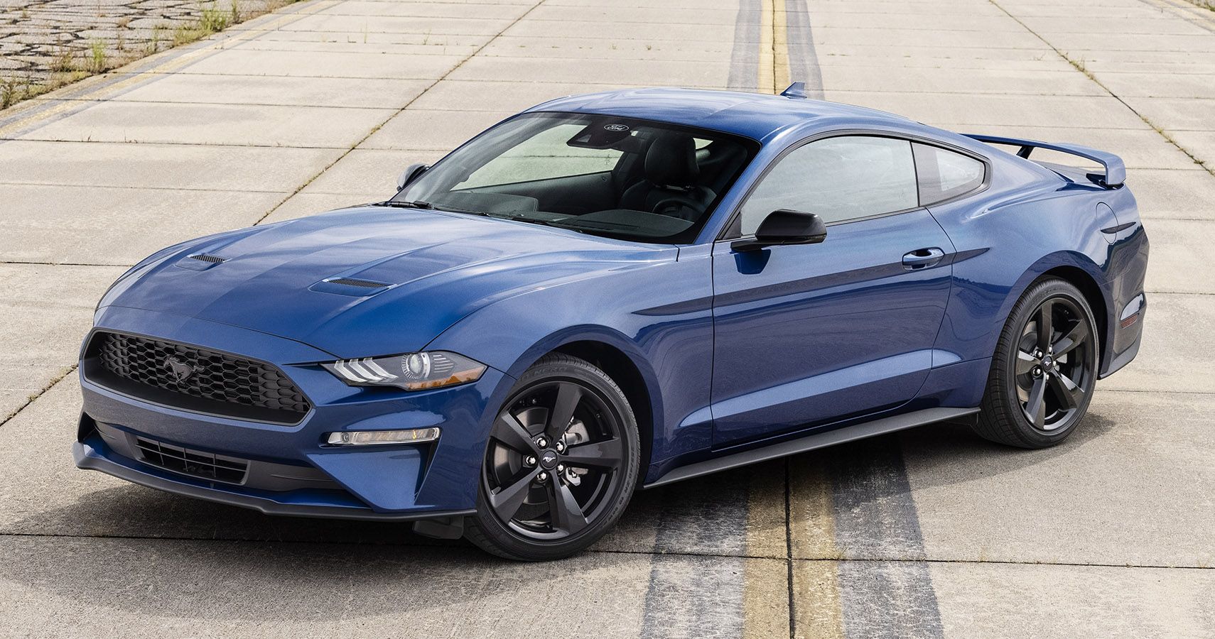 2022 Ford Mustang Stealth Edition quarter front