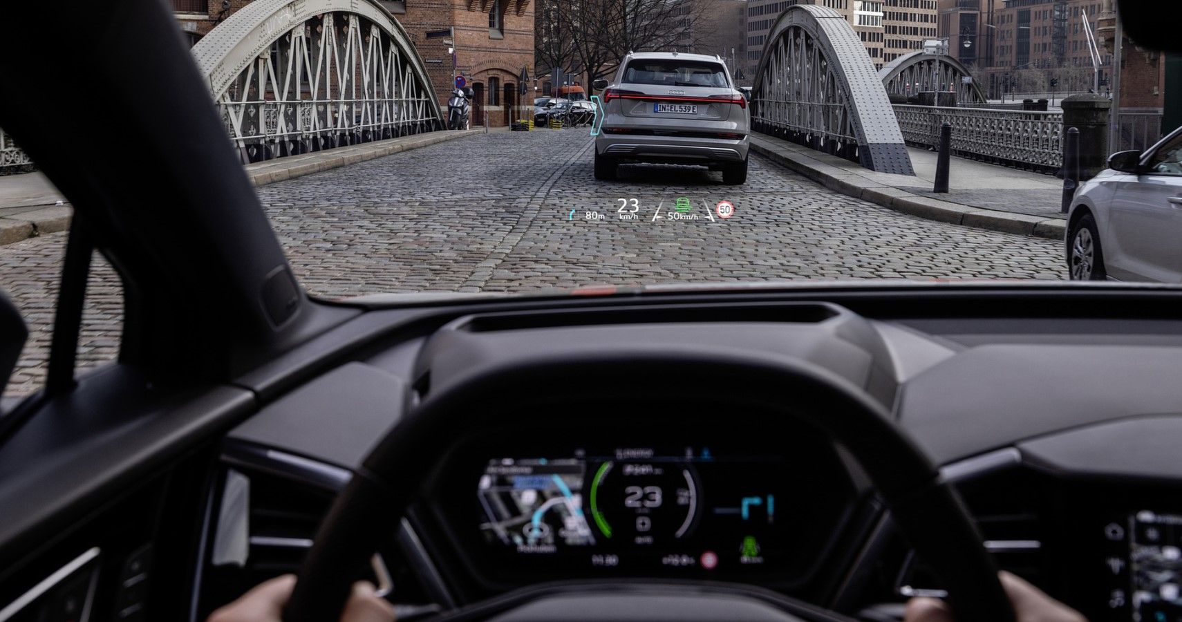 L'affichage tête haute de l'Audi Q4 e-tron 2022 en action
