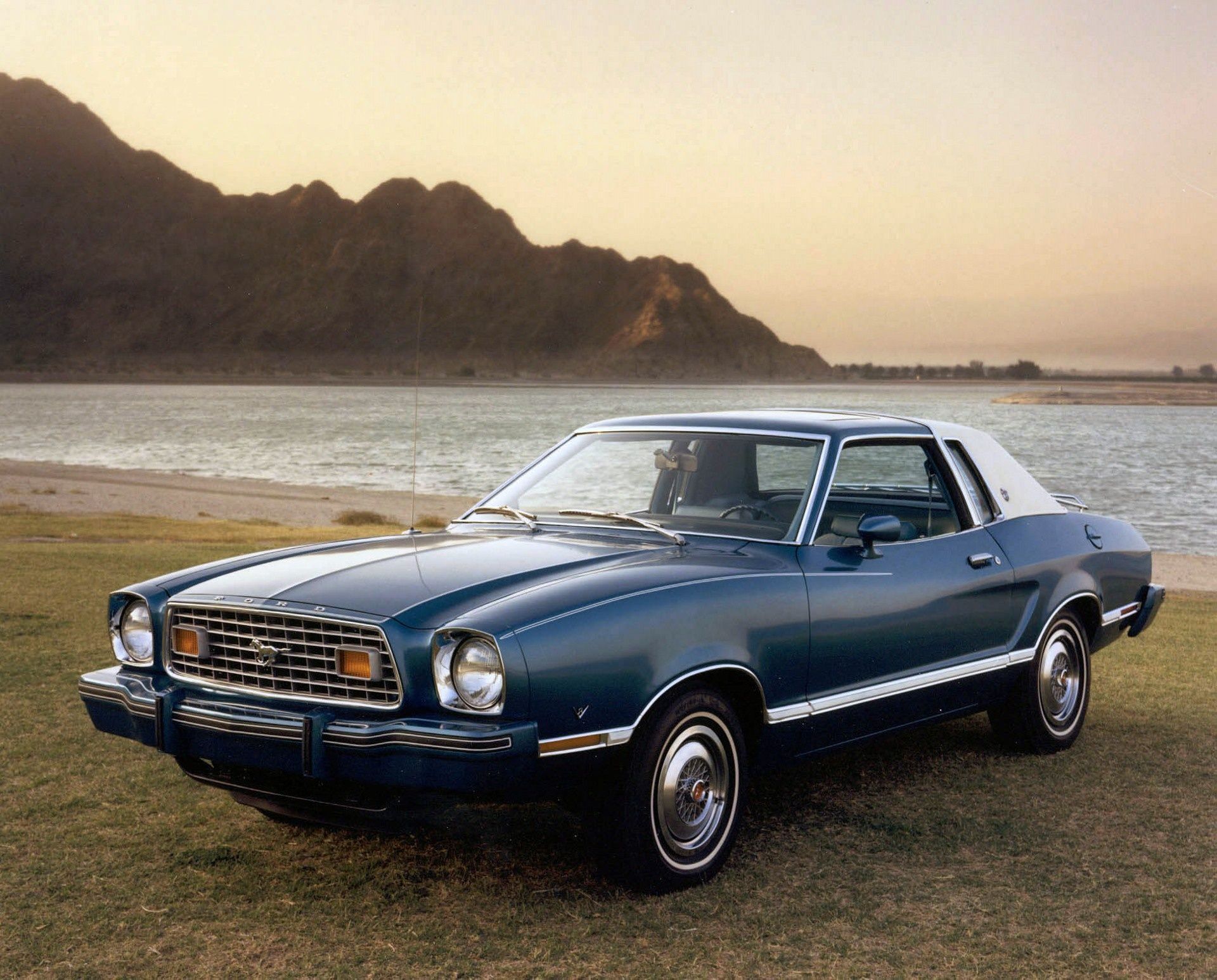 77_Ford-Mustang-001