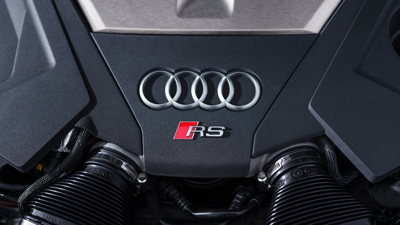 Audi RS6 Engine Close Up