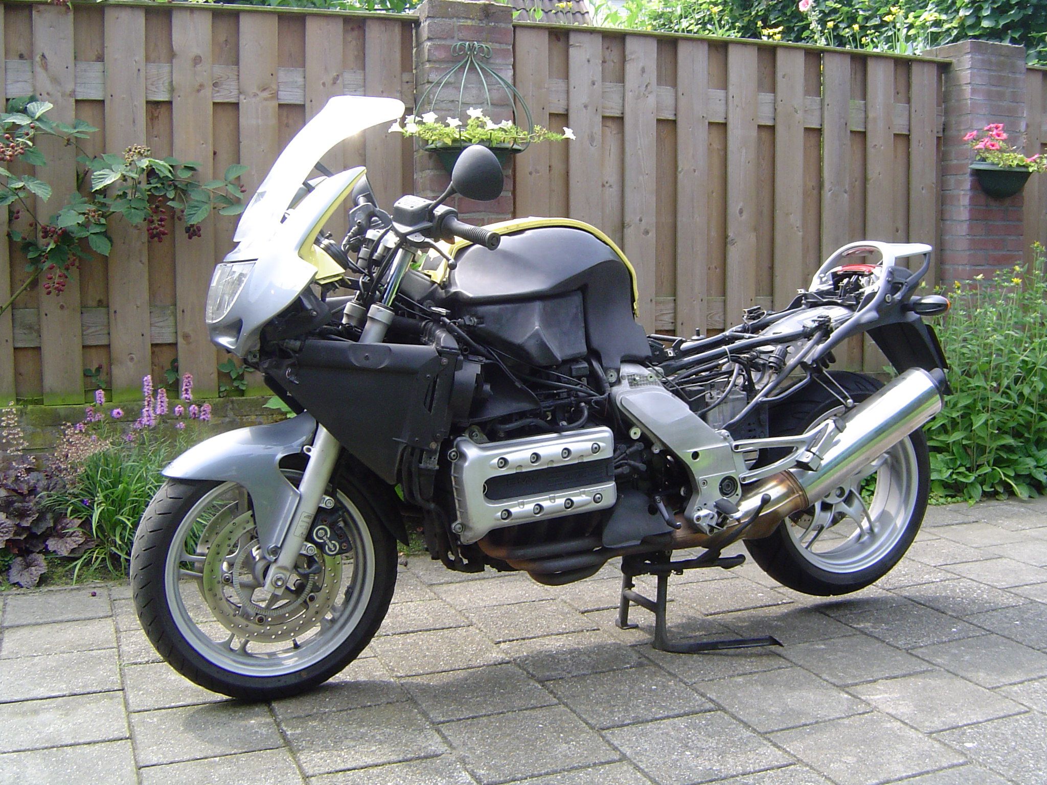 This Is What We Love About The BMW K1200RS