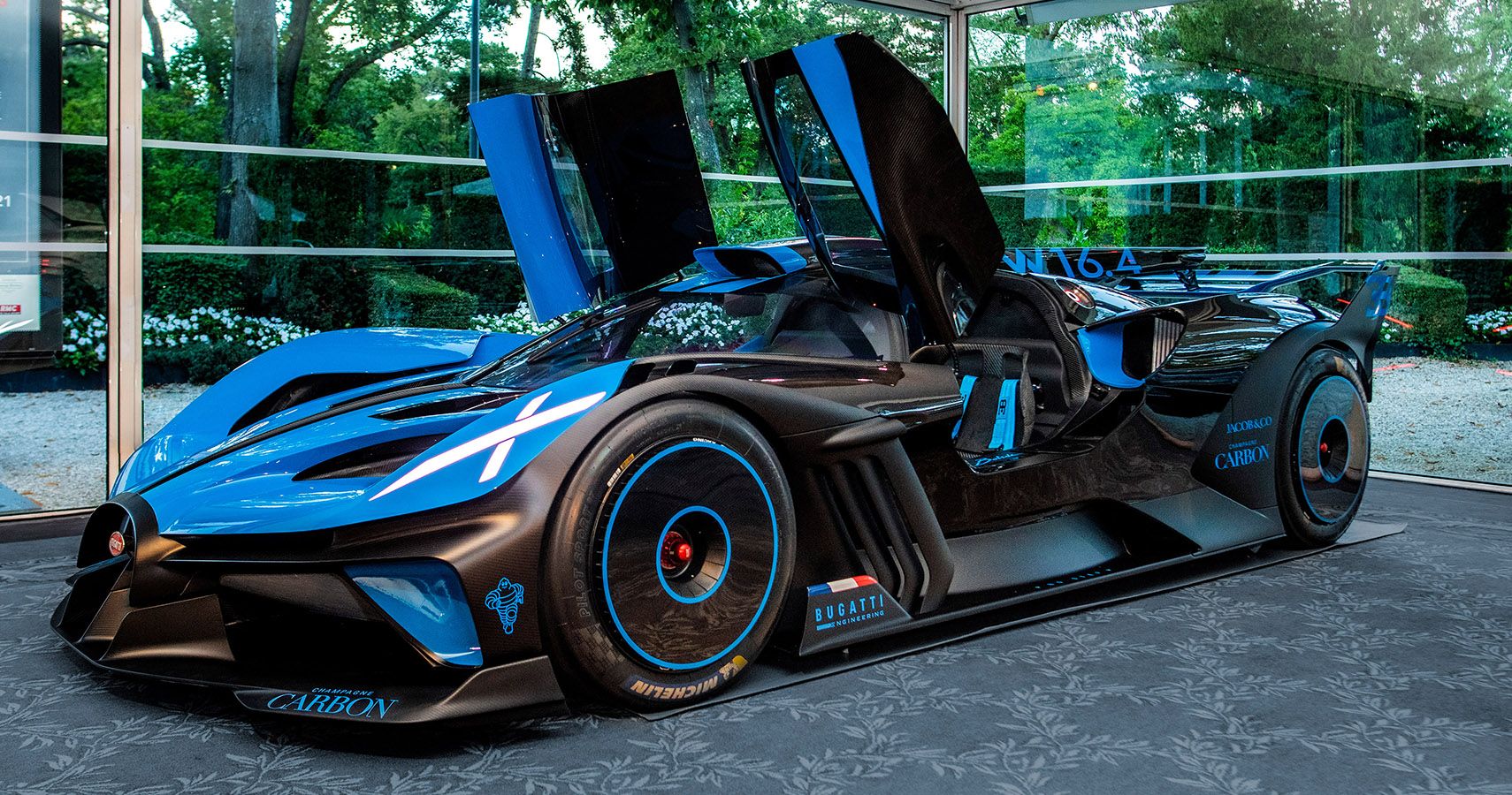 Bugatti Bolide doors open