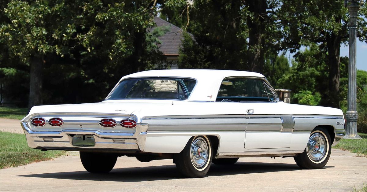 Classic 1962 Oldsmobile Starfire: For around $20,000