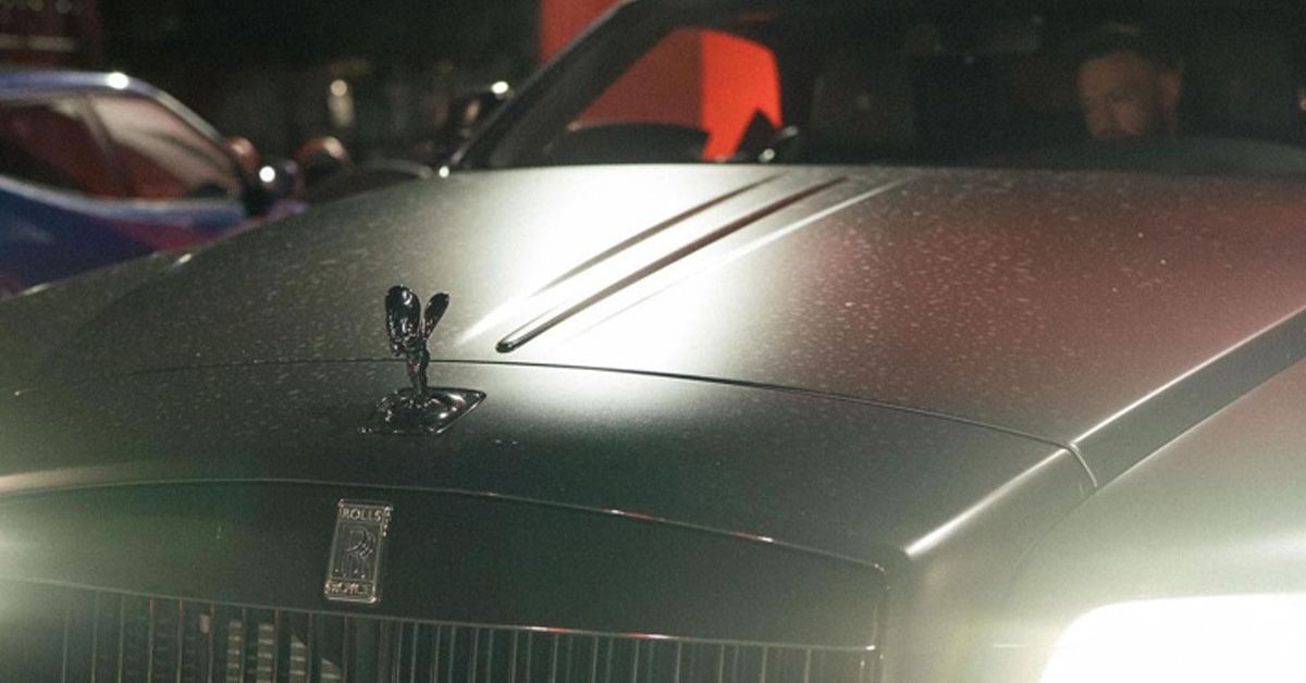 Conor McGregor Driving His Rolls-Royce Wraith