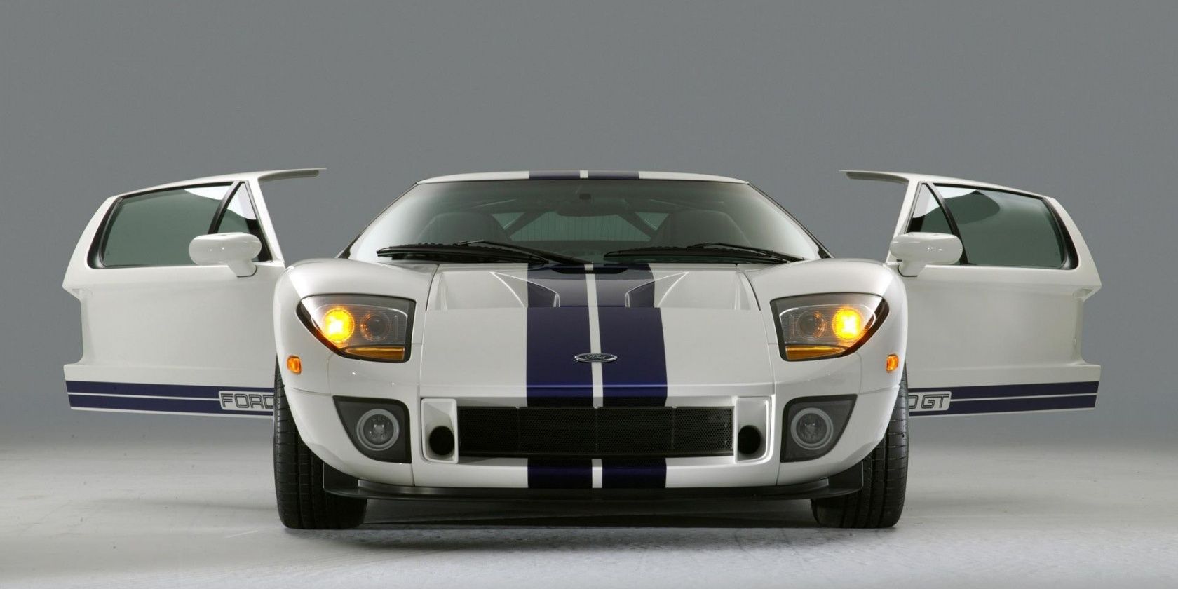 Ford GT doors 