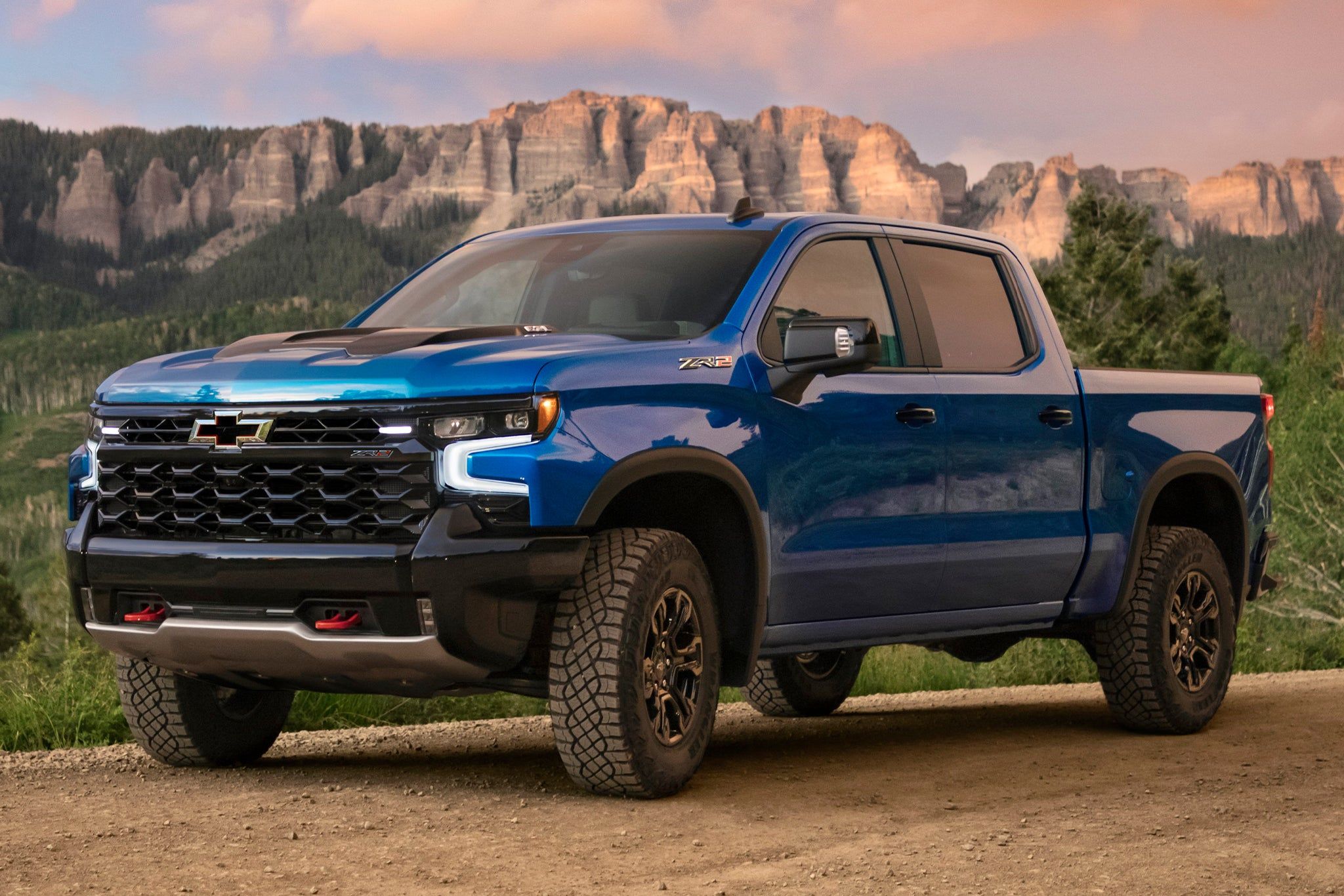 These Are The 8 Best Features Of The 2022 Chevrolet Silverado ZR2
