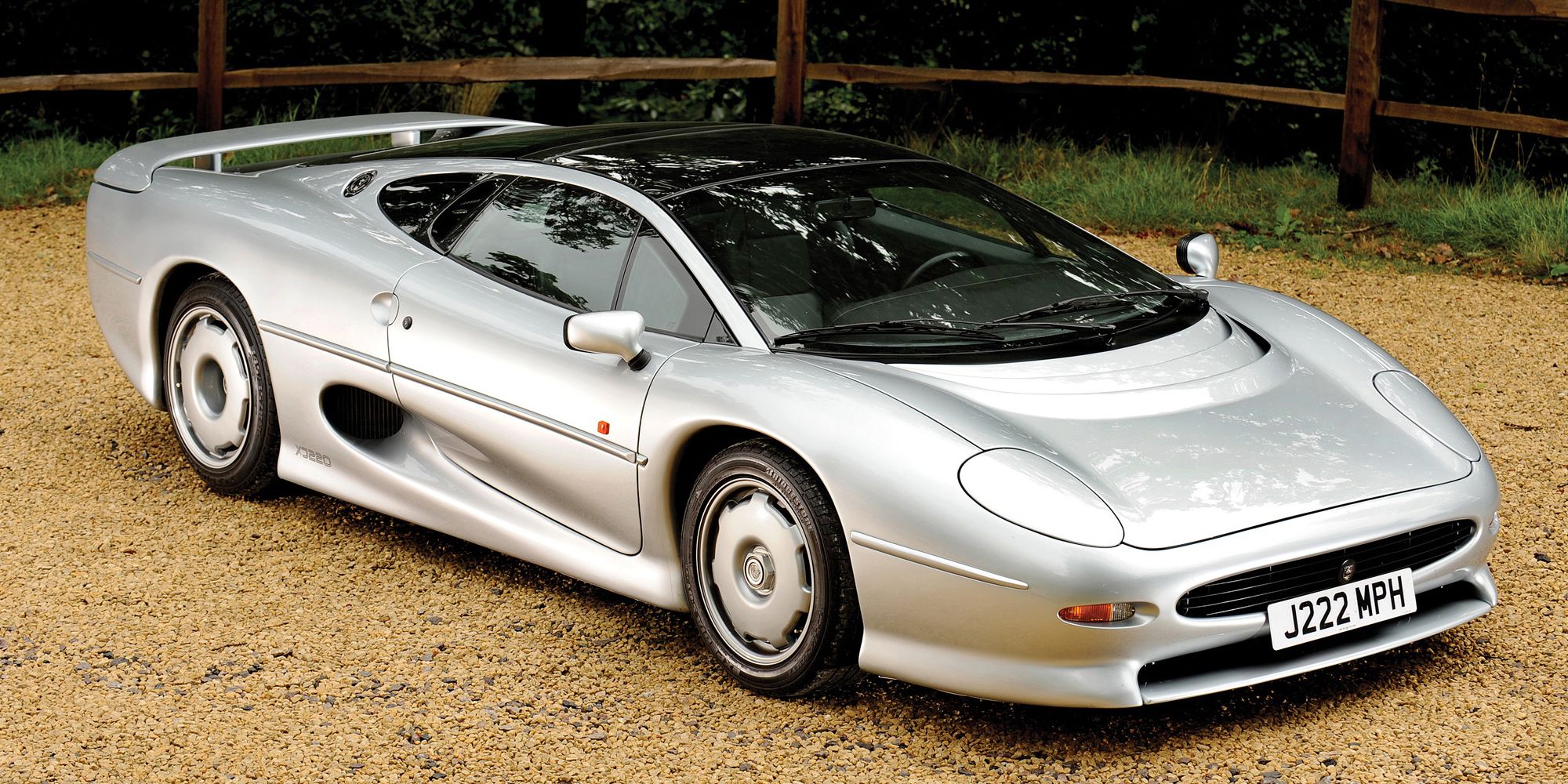 Front 3/4 view of the XJ220